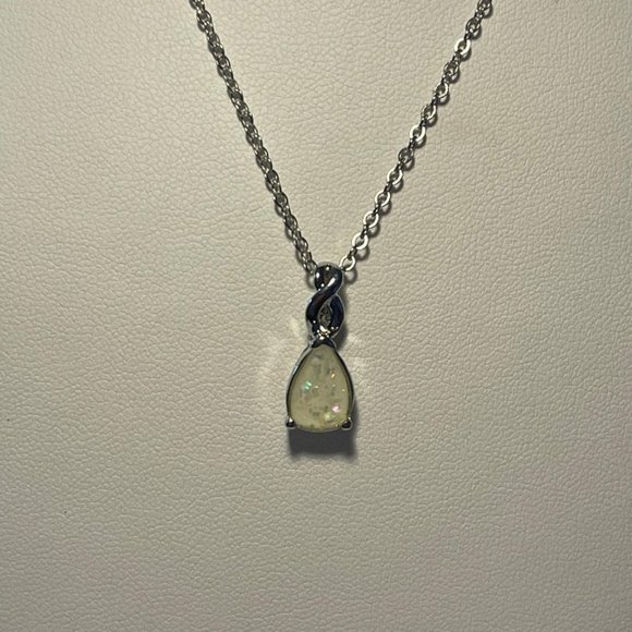 Opal and Diamond Women's Necklace NEW - Picture 2 of 4